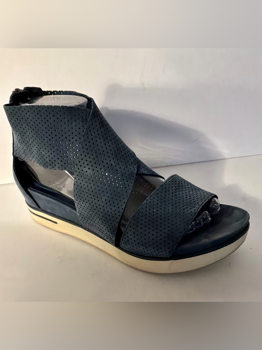 EILLEEN FISHER..leather sandals